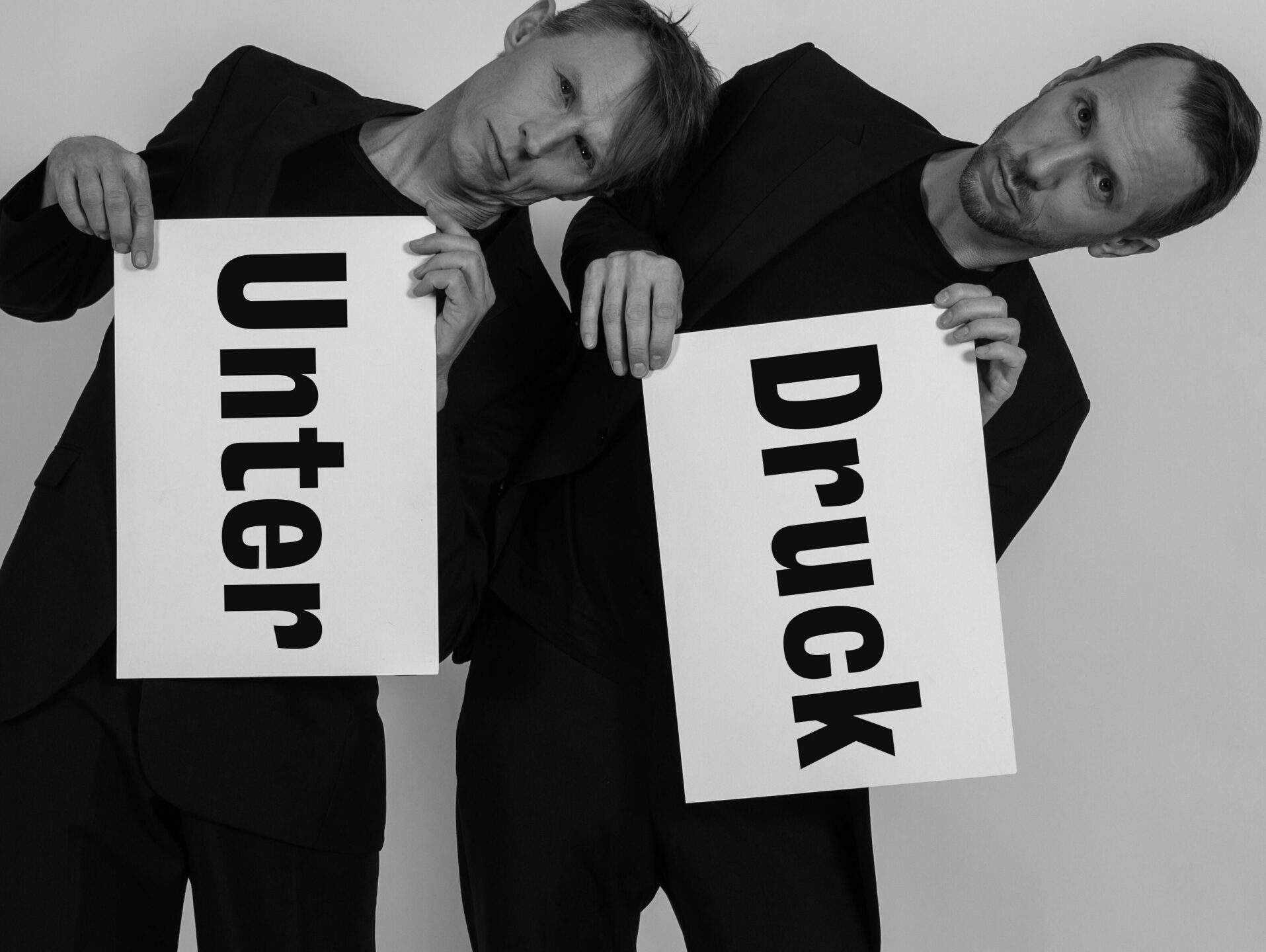 8 Unter Druck Querformatsw